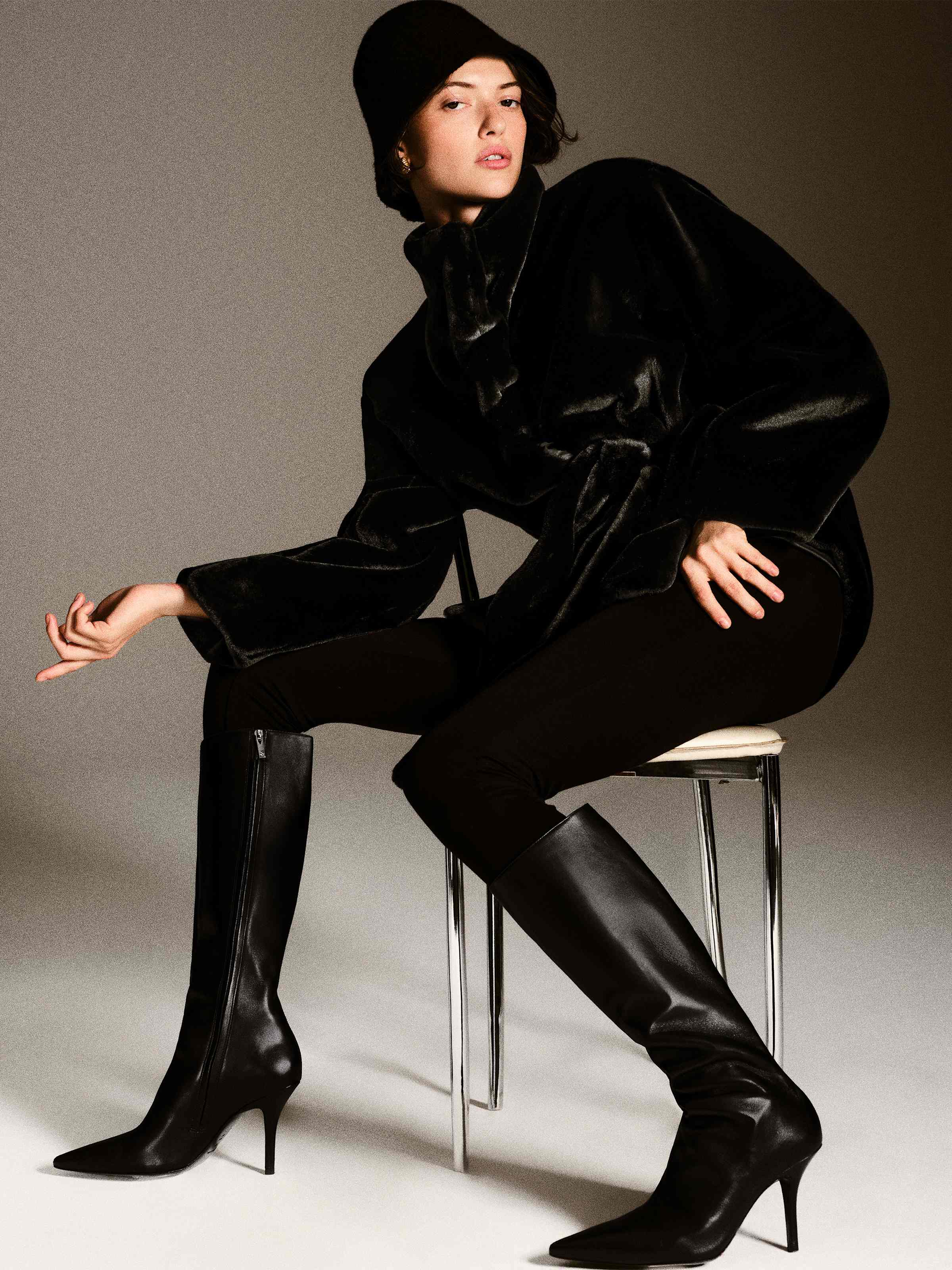 Pierce Knee Boot - thumbnail 2