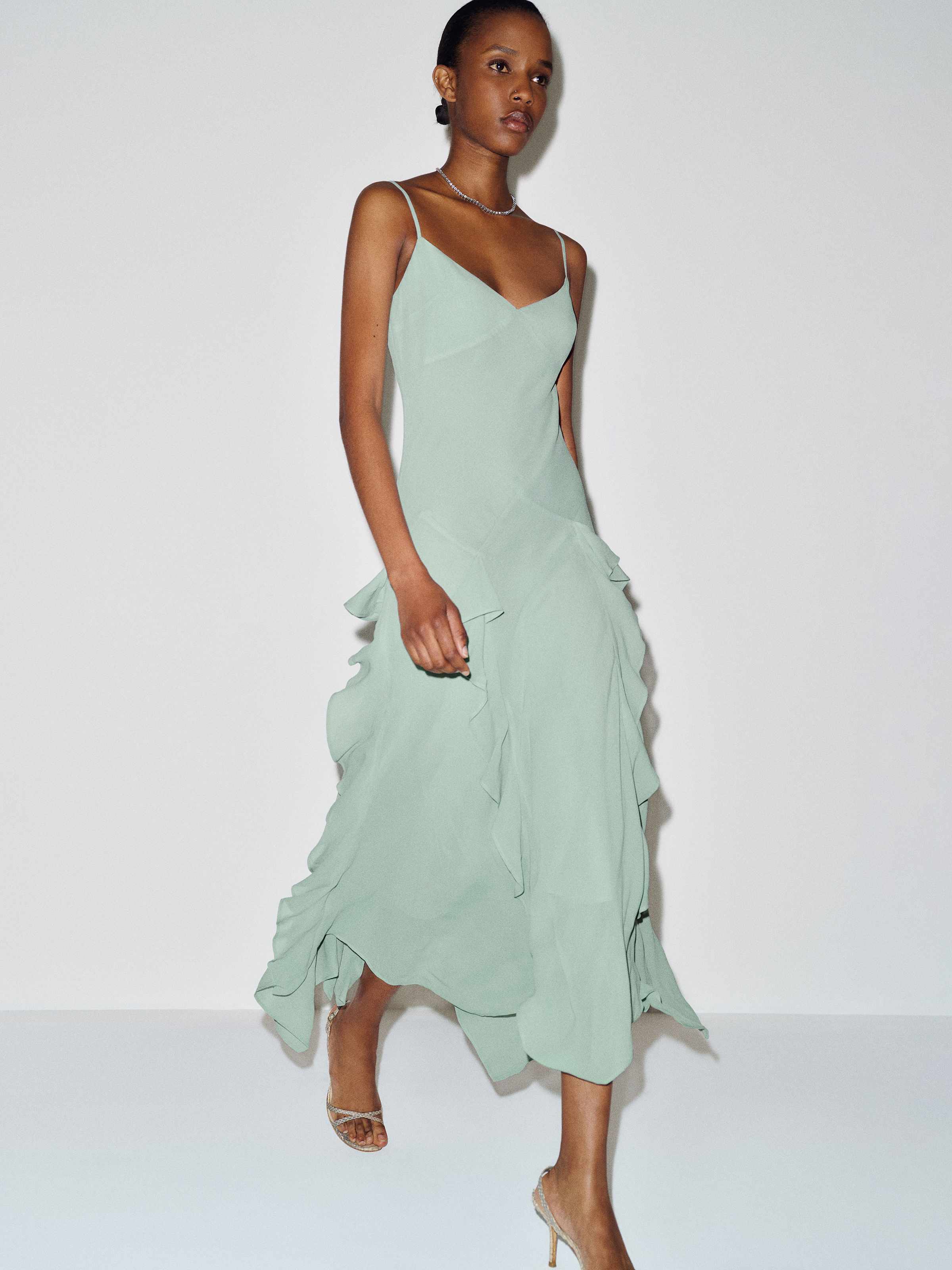 Allissa Dress - thumbnail 2