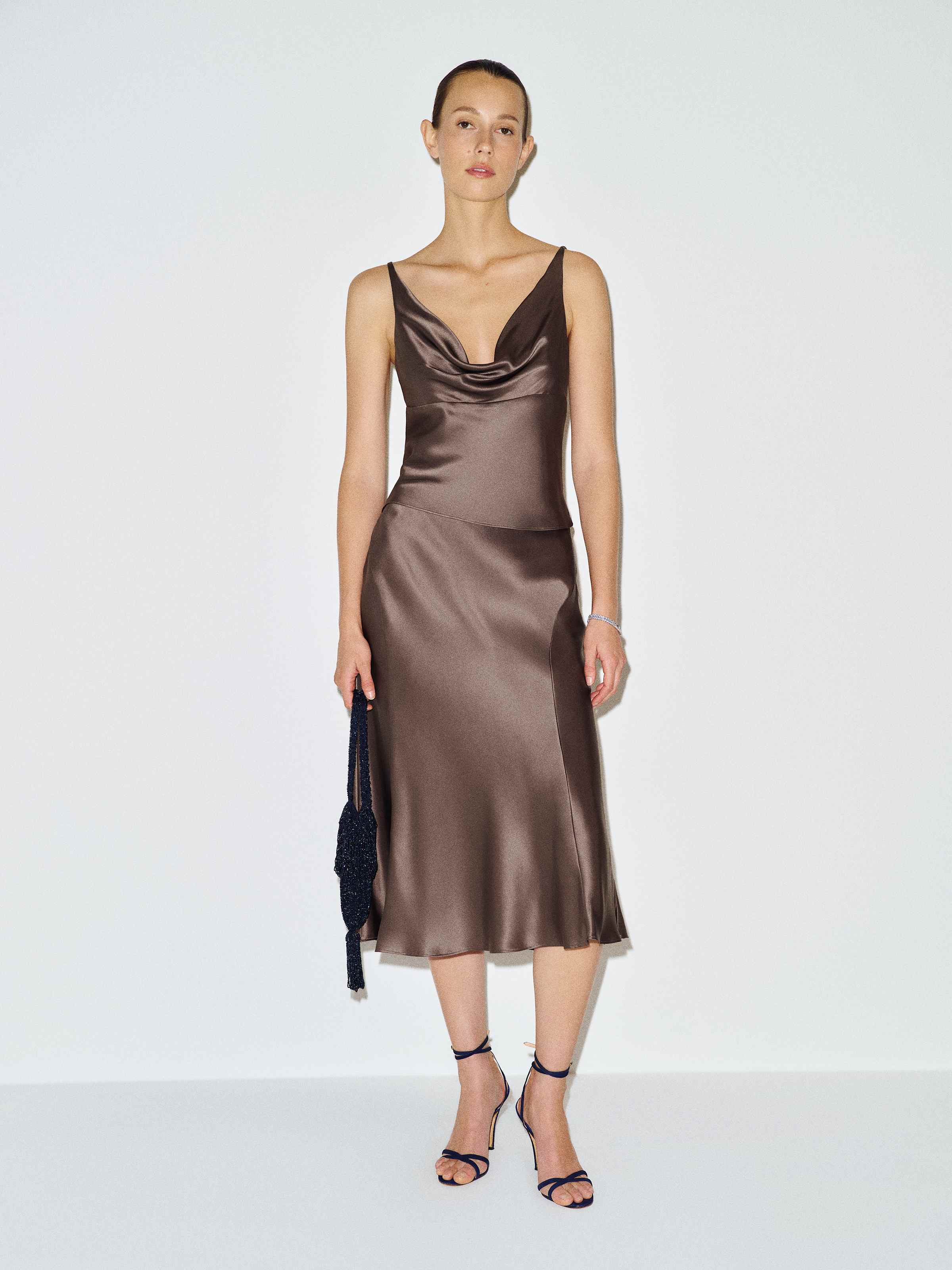 Olivine Silk Two Piece - thumbnail 10