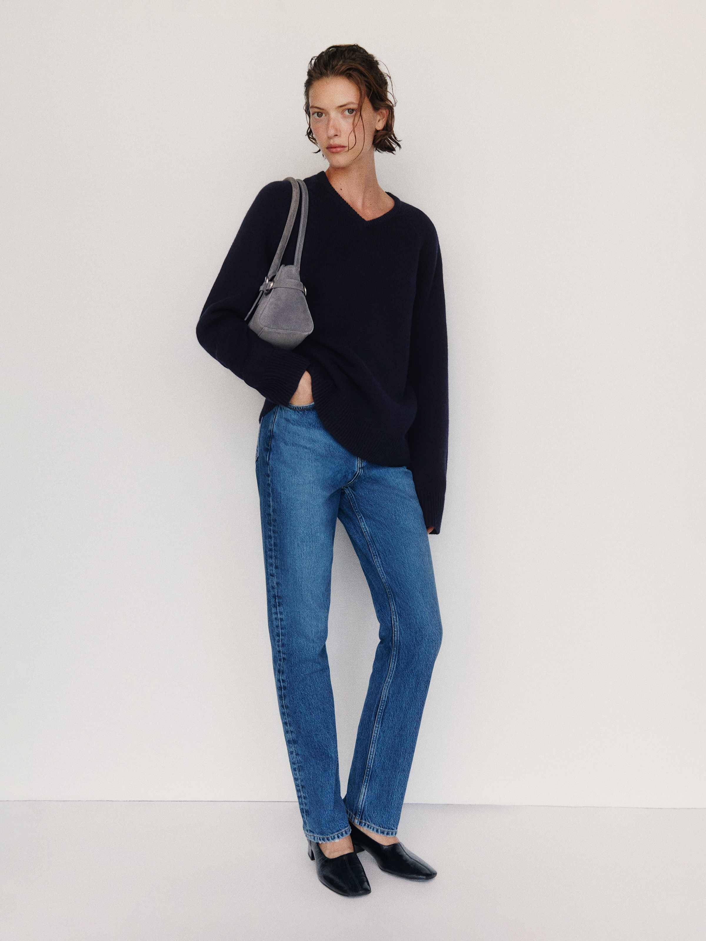 Sydney Regenerative Wool V-Neck Sweater - thumbnail 2