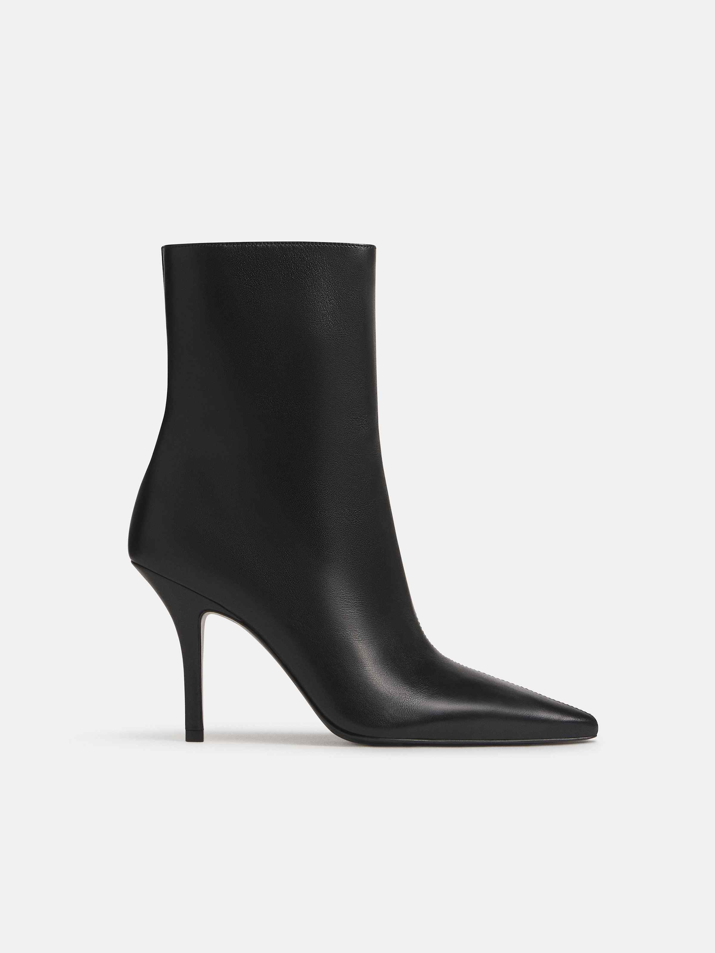 Pierce Ankle Boot - thumbnail 2