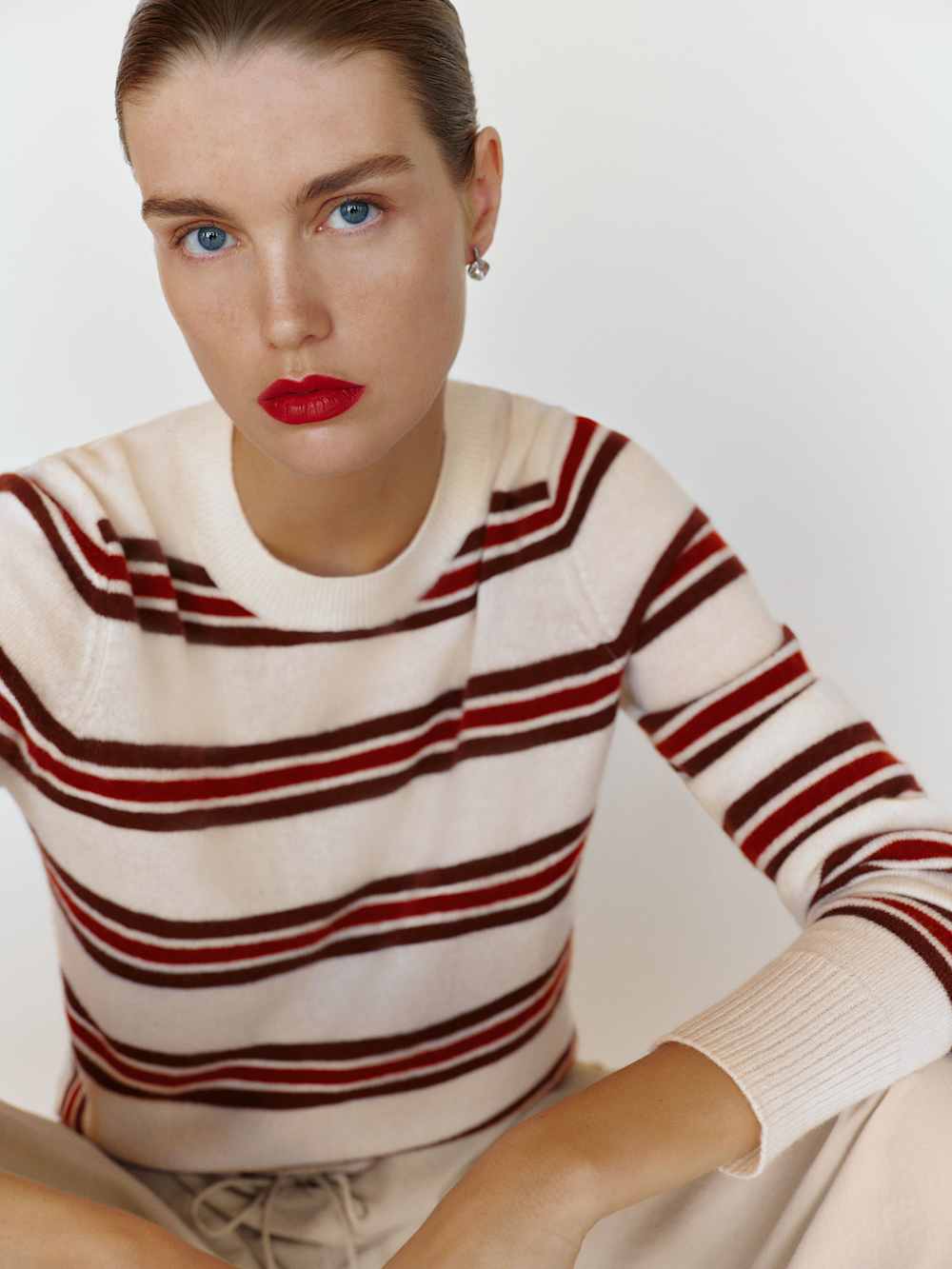 Nikki Cashmere Crew