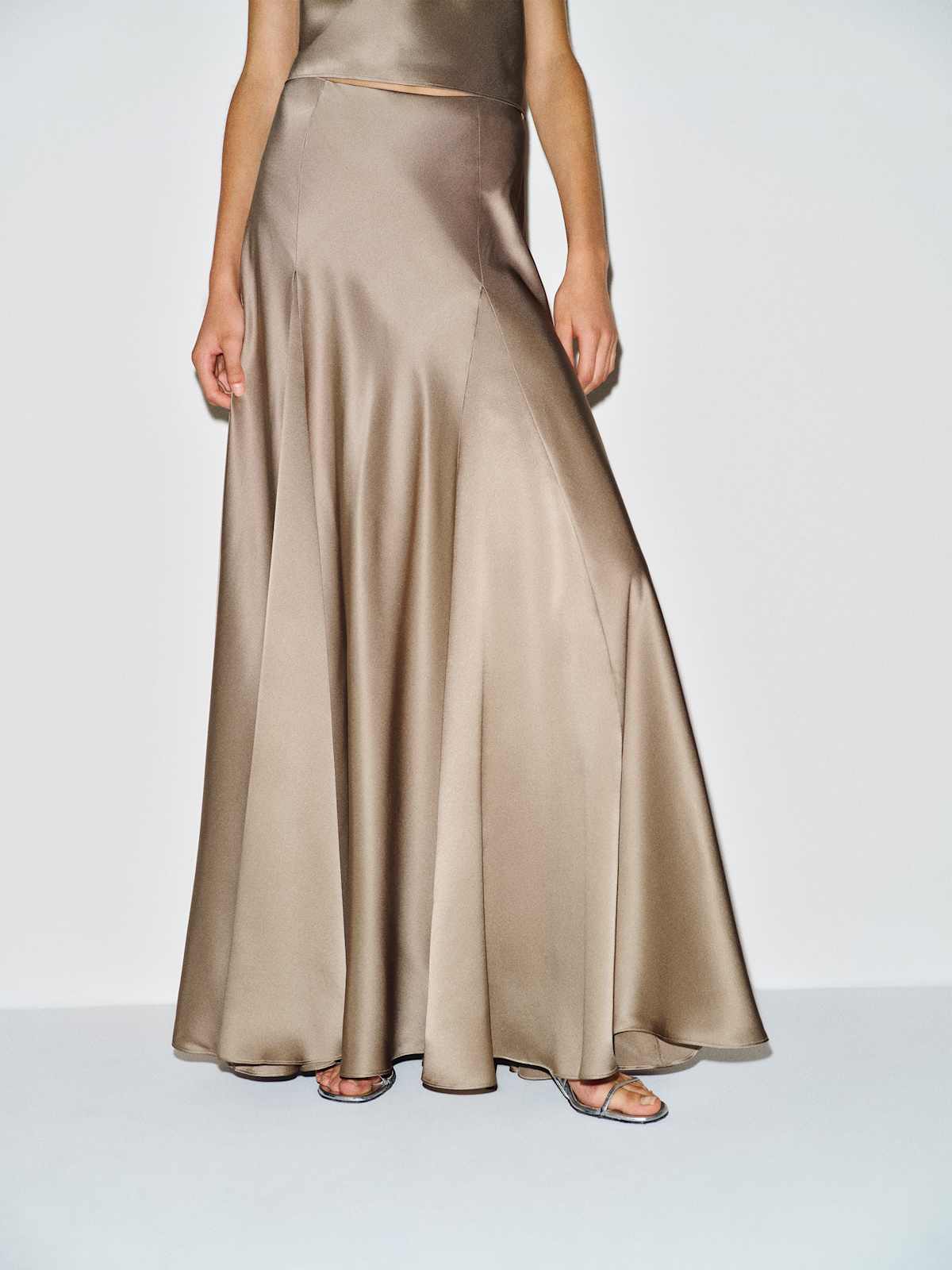 Sera Silk Two Piece - thumbnail 7