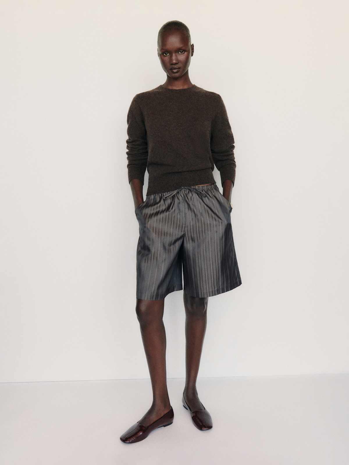 Nikki Cashmere Crew - thumbnail 5