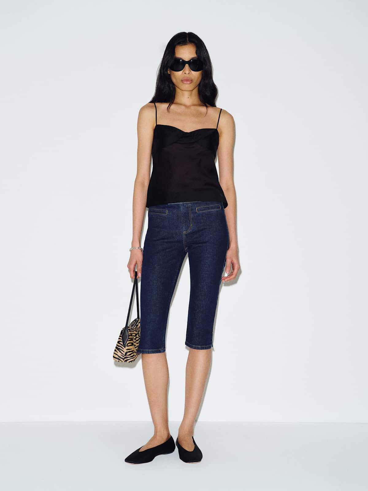 Zoee Stretch Mid Rise Capri Jeans