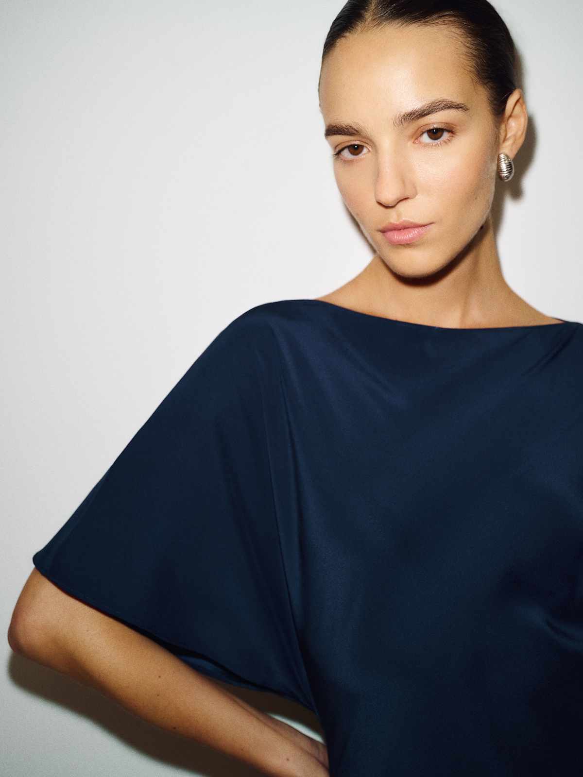 Caila Silk Dress - thumbnail 9
