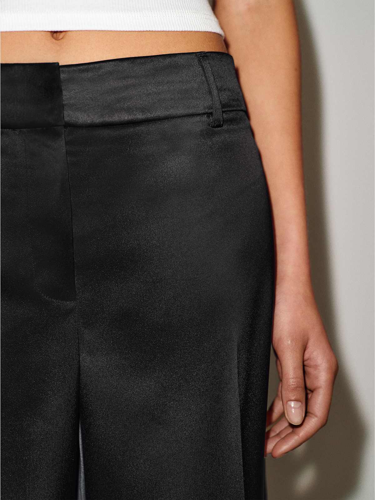 Gisele Satin Low Rise Cropped Pant - thumbnail 5