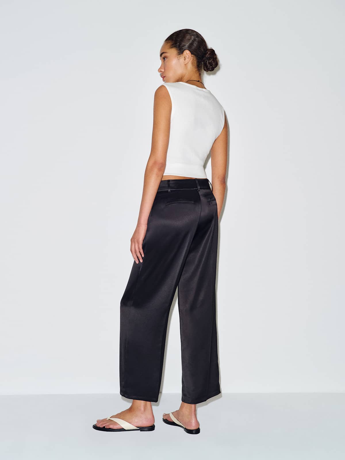 Gisele Satin Low Rise Cropped Pant - thumbnail 7