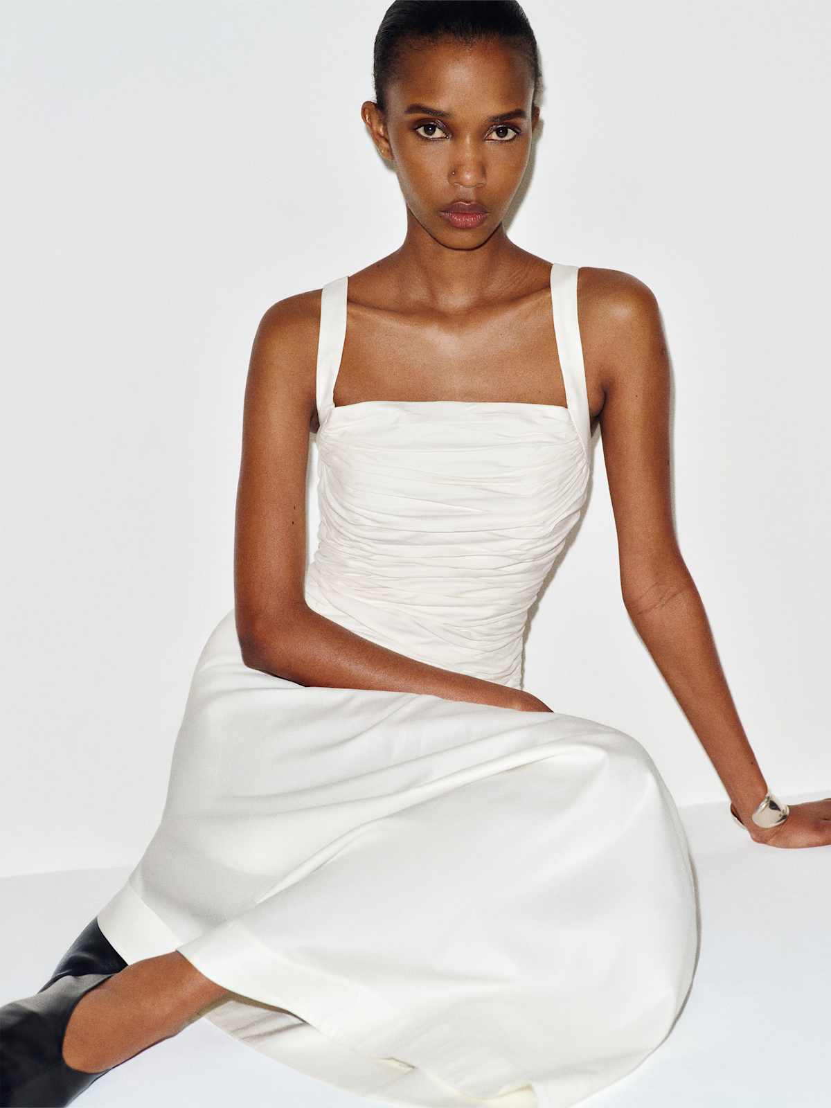 Nesta Dress - thumbnail 3