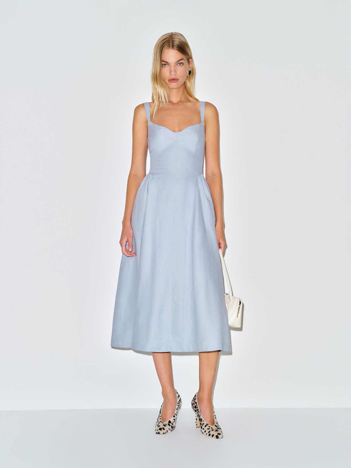 Birdie Linen Dress - thumbnail 9