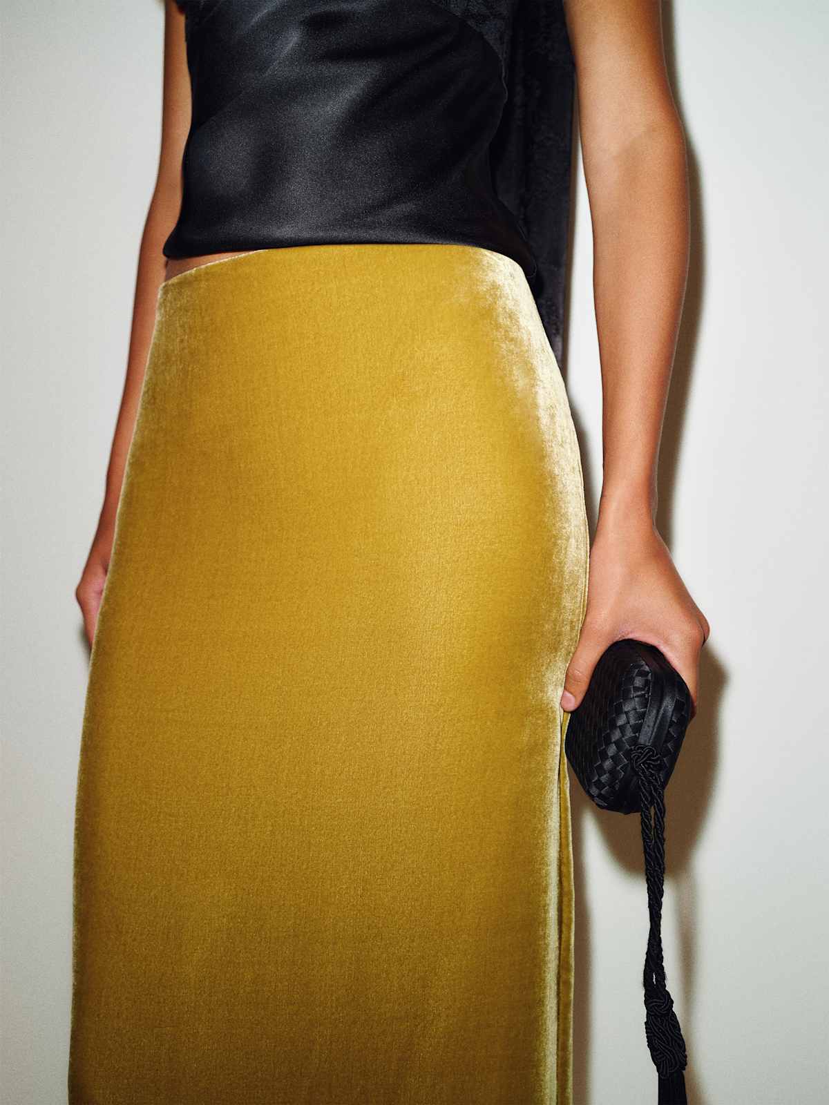 Helen Velvet Skirt - thumbnail 3
