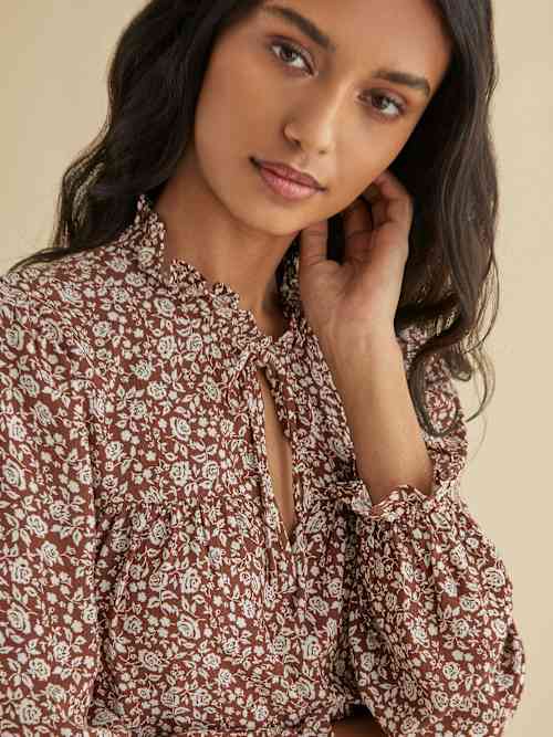 Amira Top