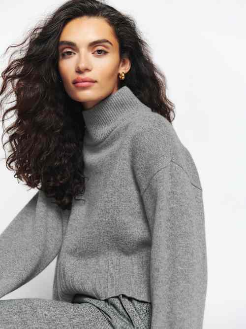 Elvezia Regenerative Wool Turtleneck Sweater
