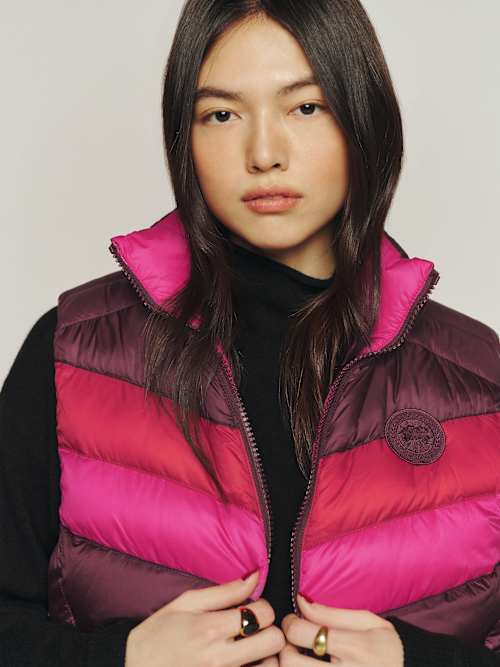   x Reformation＊Layla Vest＊リバーシブルベスト Canada Goose X Reformation Layla Vest