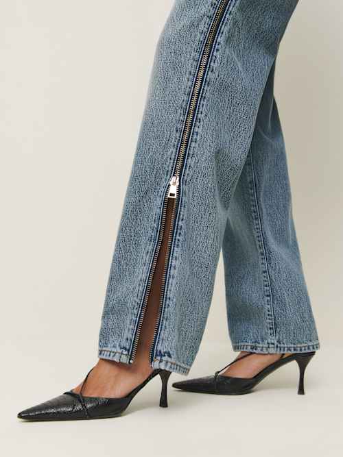 Val 90s Mid Rise Straight Jeans