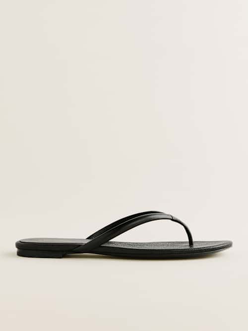 Onyx Thong Sandal