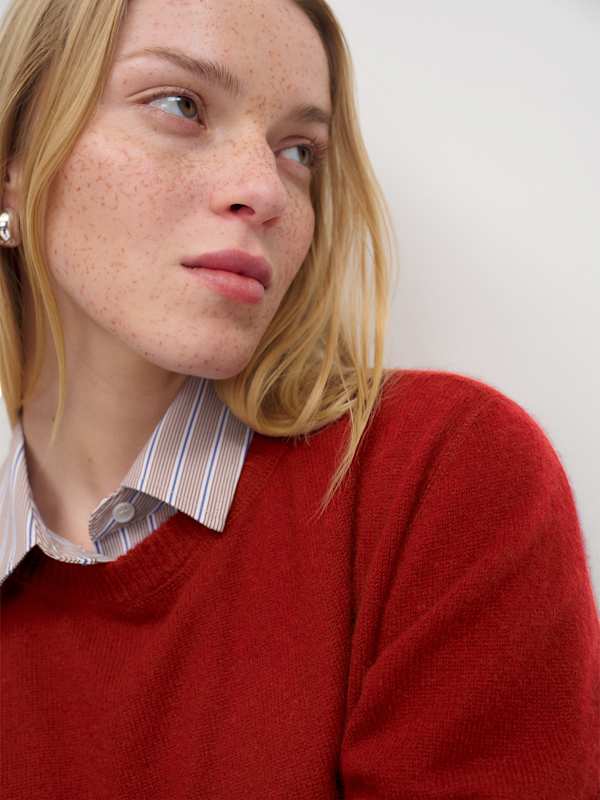 Cashmere Boyfriend Sweater - Crimson