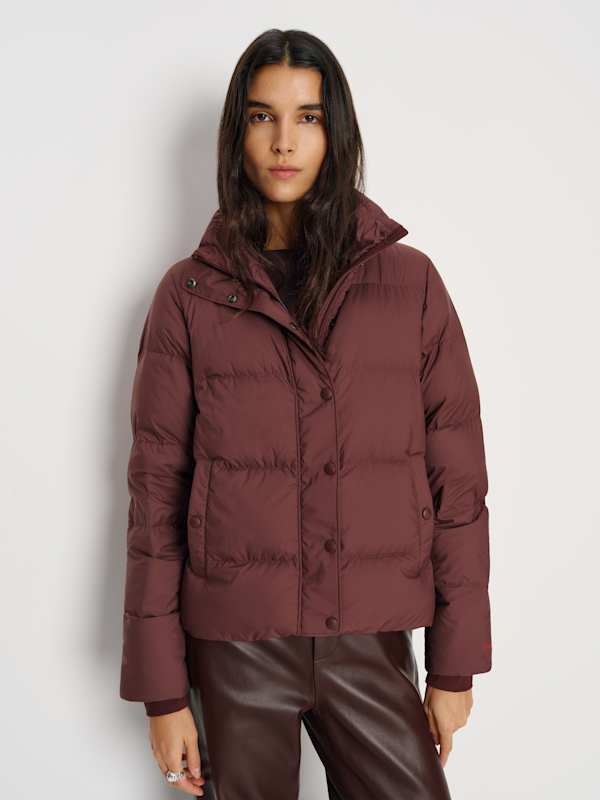 Patagonia W's Silent Down Jacket - Dark Ruby