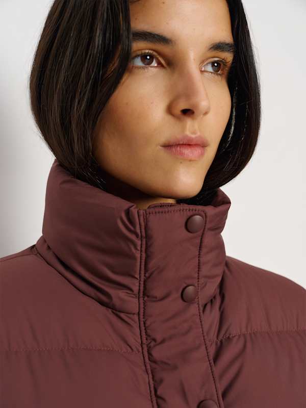 Patagonia W's Silent Down Jacket - Dark Ruby