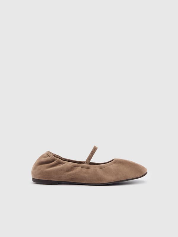Buffy Ruched Ballet Flat - Farro Suede