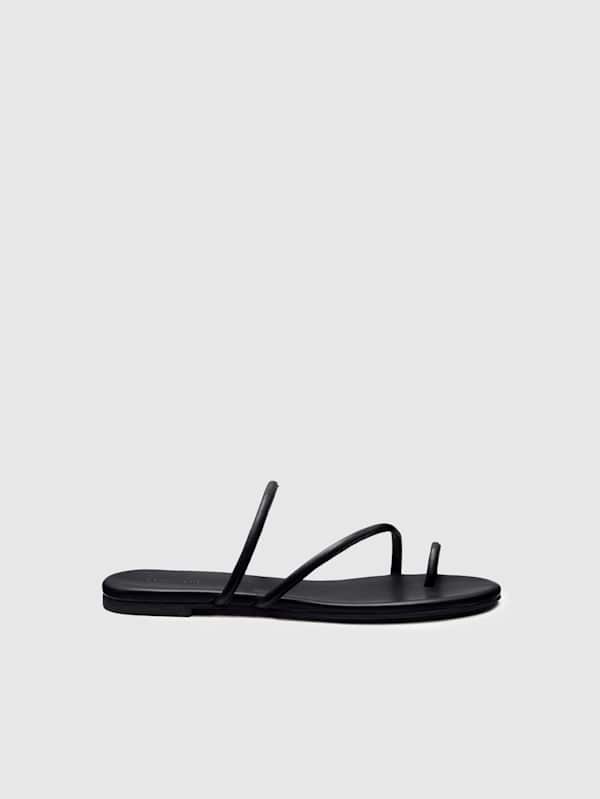 Ludo Toe Ring Strappy Flat Sandal - Black