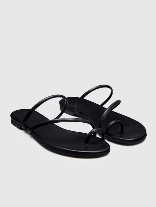 Ludo Toe Ring Strappy Flat Sandal - Black