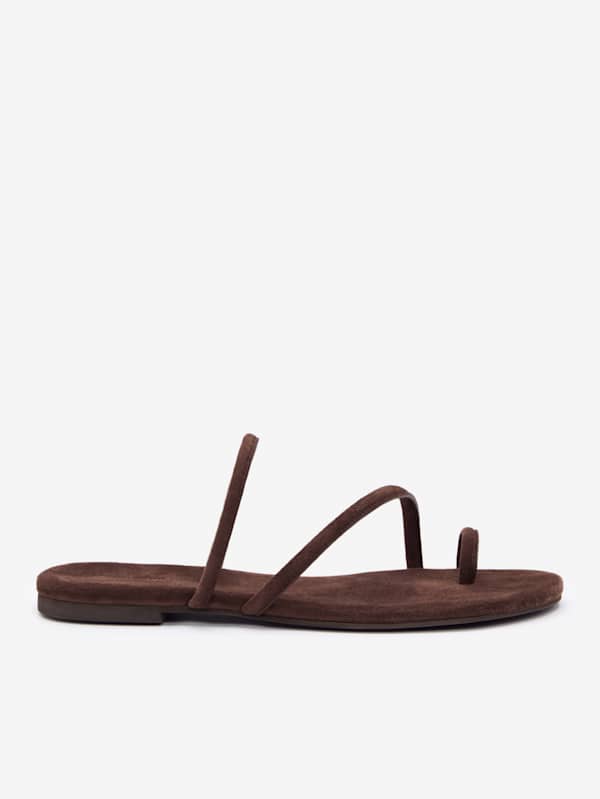 Ludo Toe Ring Strappy Flat Sandal - Espresso Suede