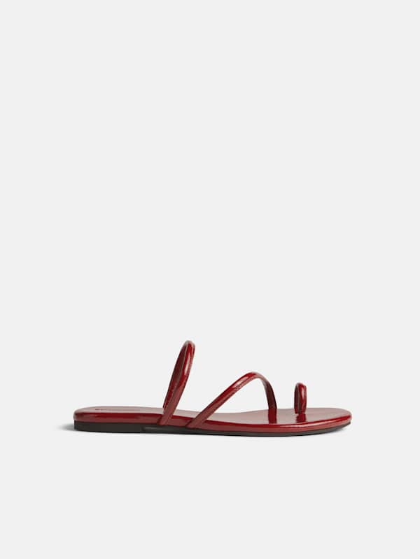 Ludo Toe Ring Strappy Flat Sandal - Ladybug Eel