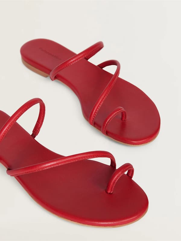 Ludo Toe Ring Strappy Flat Sandal - Scarlet