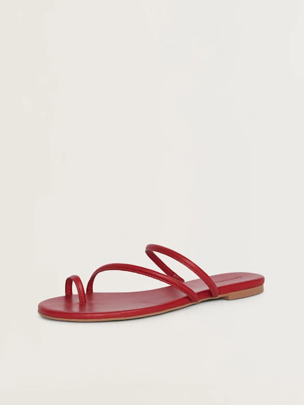 Ludo Toe Ring Strappy Flat Sandal - Scarlet