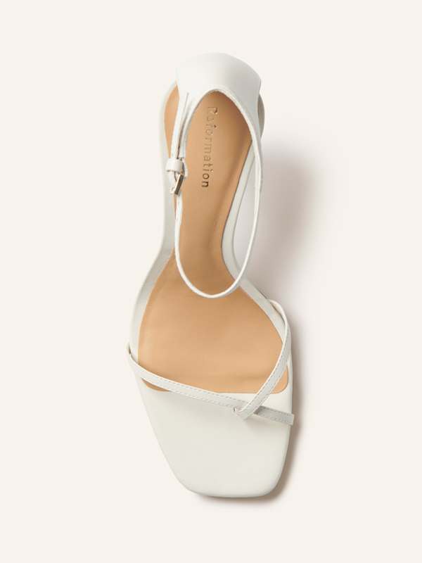 Sandales &agrave; talons mi-hauts et brides Gigi - Amande