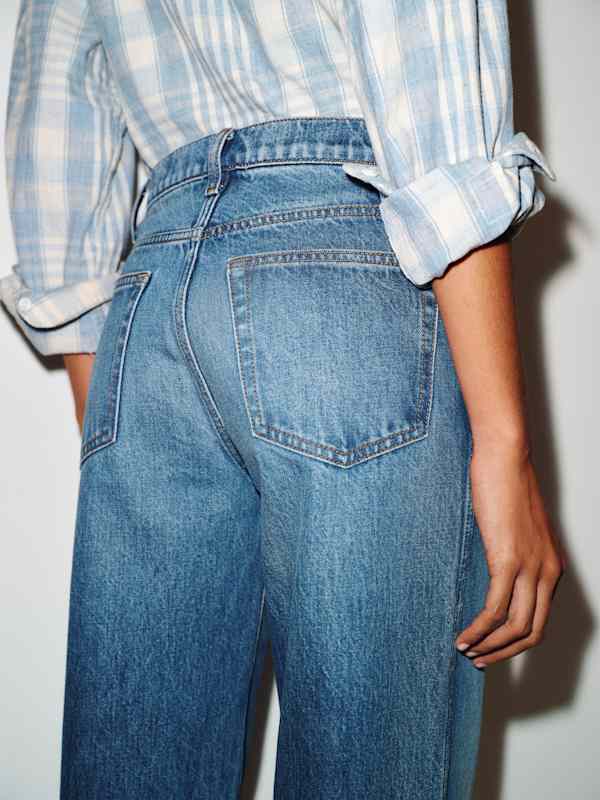 Val 90s Mid Rise Straight Jeans - Salerno