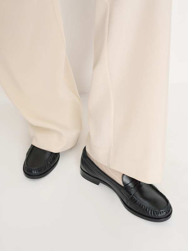 Ani Ruched Loafer - Black Leather