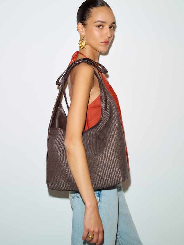 Medium Vittoria Tote Bag - Chocolate Raffia