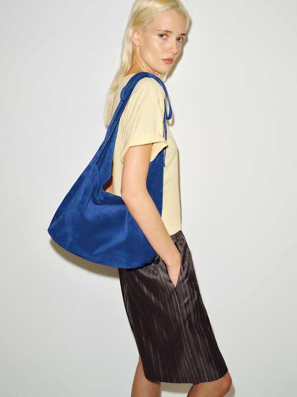 Medium Vittoria Tote Bag - Cobalt Suede