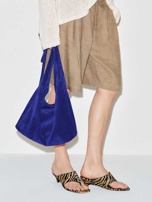 Medium Vittoria Tote Bag - Cobalt Suede