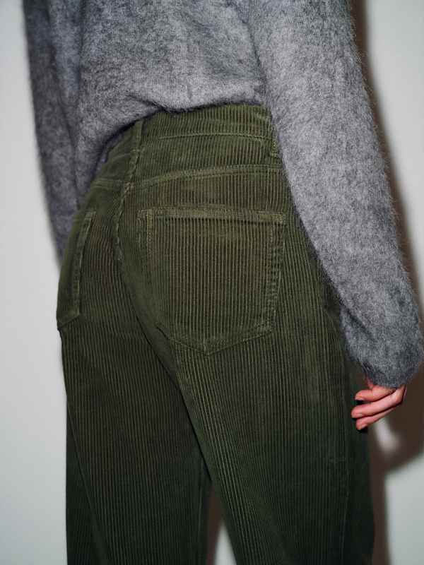 Cary Low Rise Slouchy Wide Leg Jeans - Mosswood Corduroy