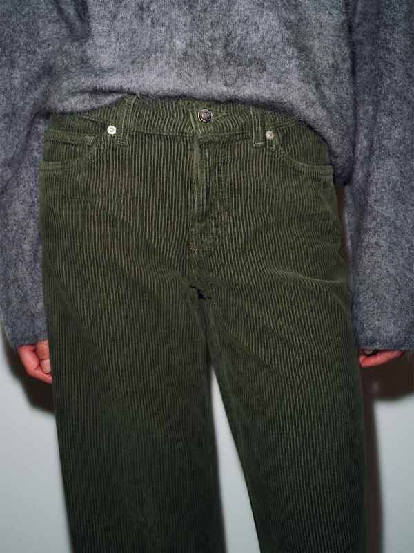 Cary Low Rise Slouchy Wide Leg Jeans - Mosswood Corduroy