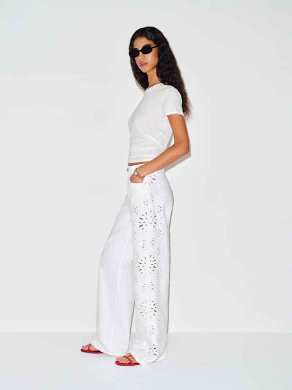 Cary Low Rise Slouchy Wide Leg Jeans - Optic White Eyelet