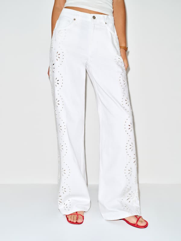 Cary Low Rise Slouchy Wide Leg Jeans - Optic White Eyelet