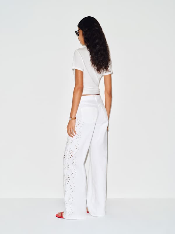 Cary Low Rise Slouchy Wide Leg Jeans - Optic White Eyelet