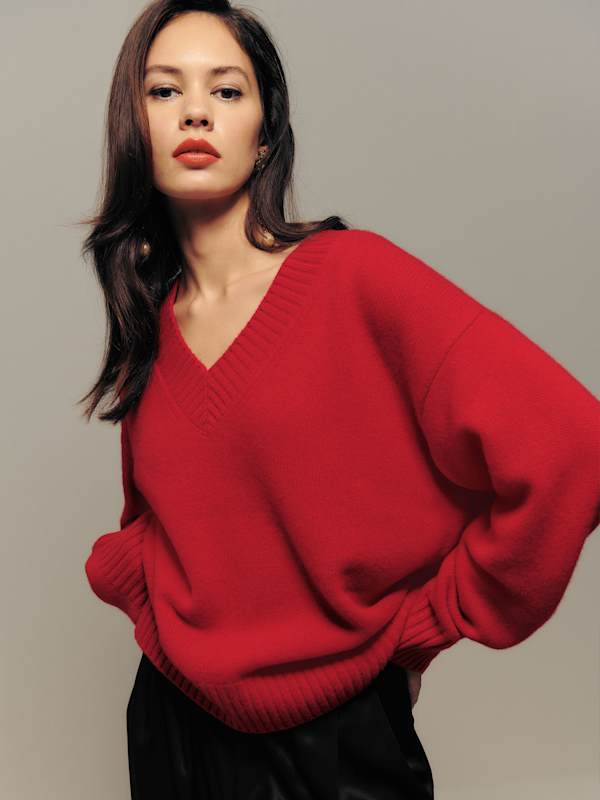 Jadey Cashmere Oversized V-neck Sweater - Cherry