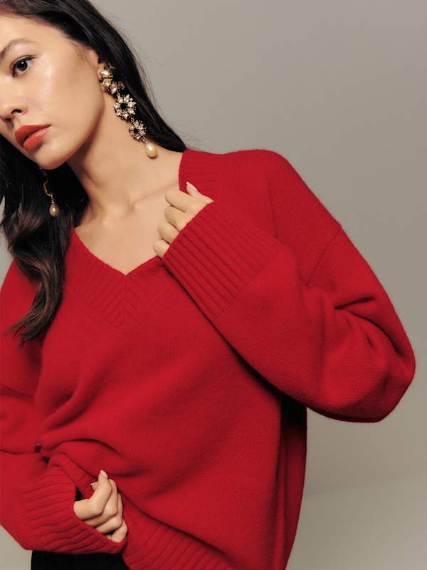 Jadey Cashmere Oversized V-neck Sweater - Cherry