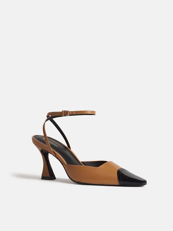 Natasha Pump - Sandstorm Leather Black Patent