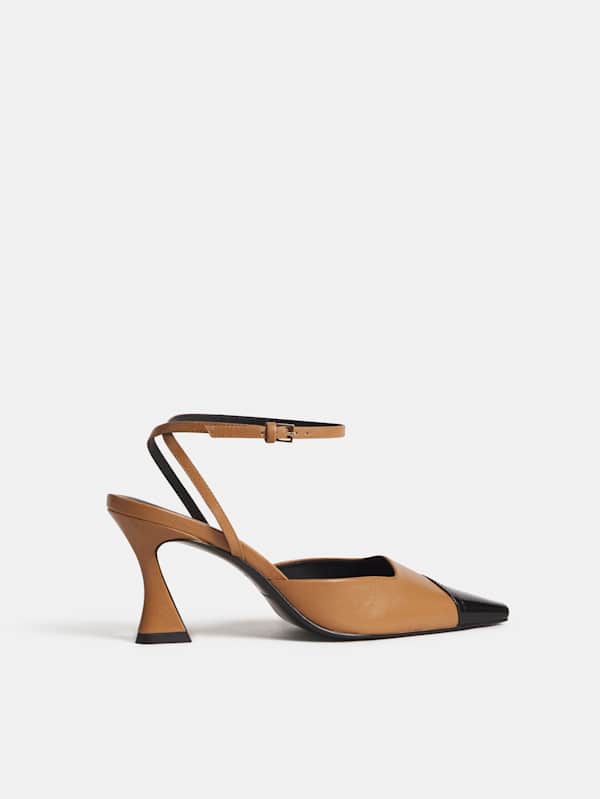 Natasha Pump - Sandstorm Leather Black Patent