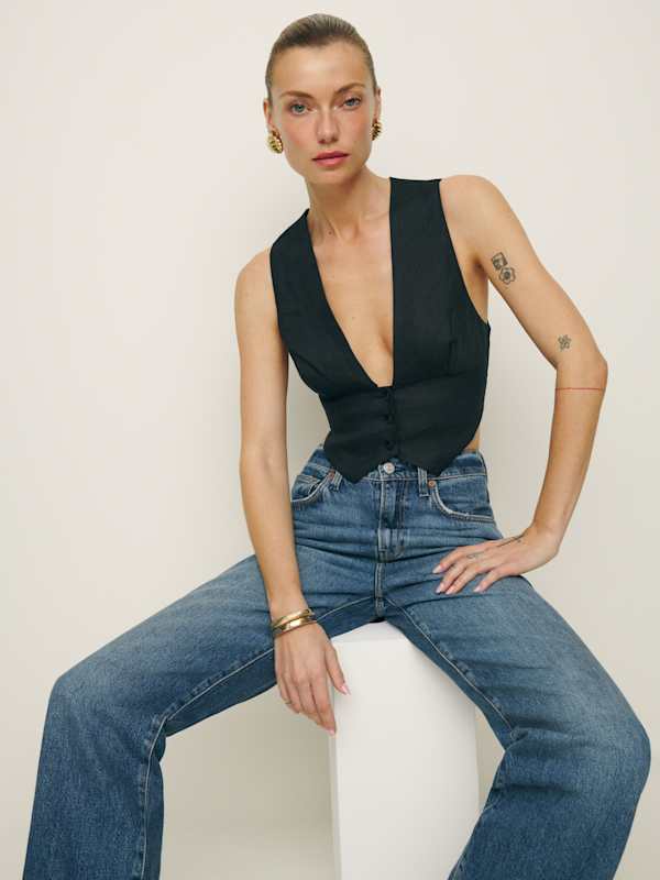 Sofia Cropped Linen Vest - Black