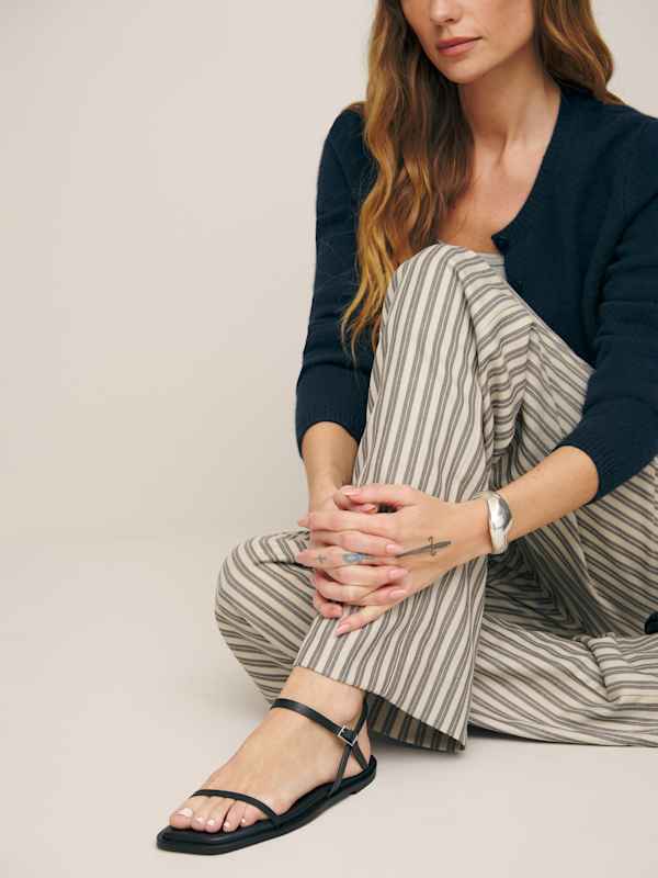 Lake Flat Sandal - Black Leather