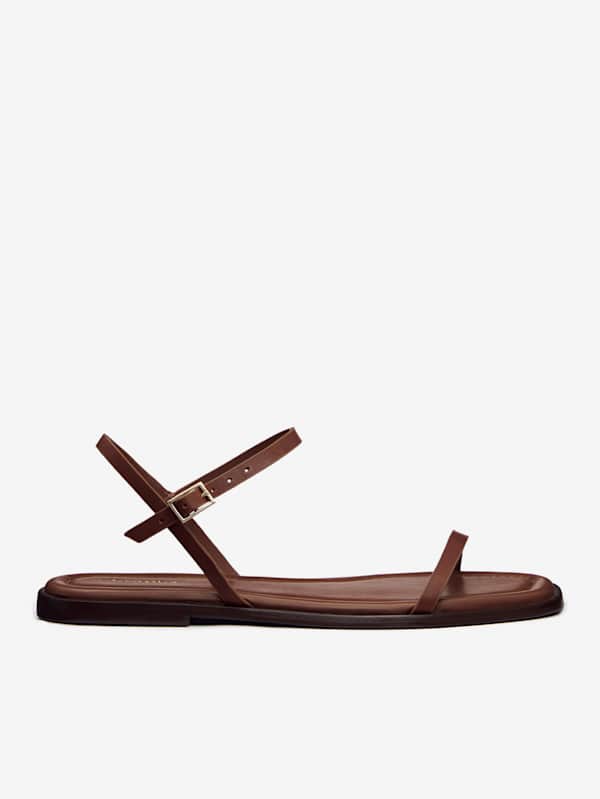 Lake Flat Sandal - Walnut Leather