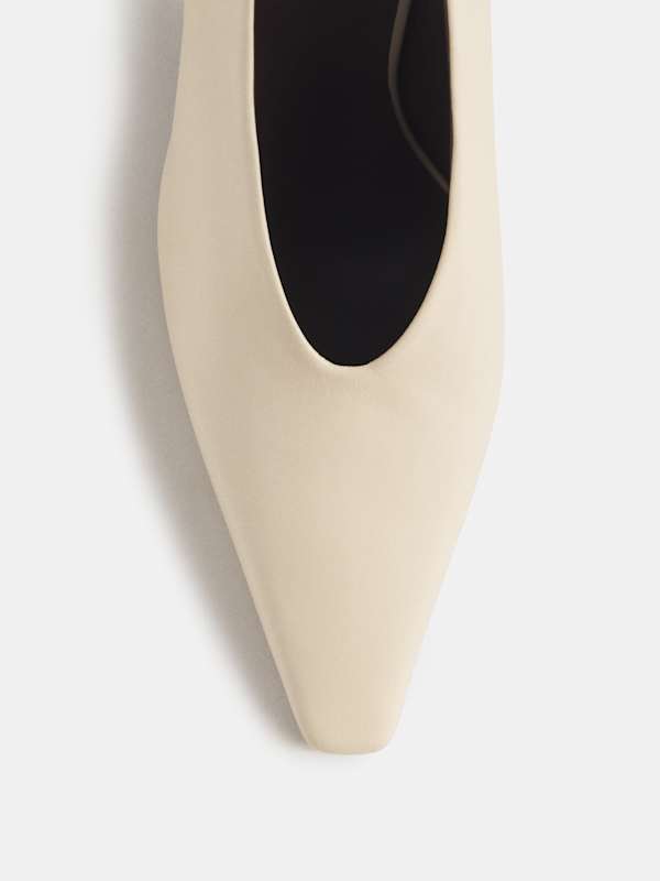 Nolita Pump - Almond Leather