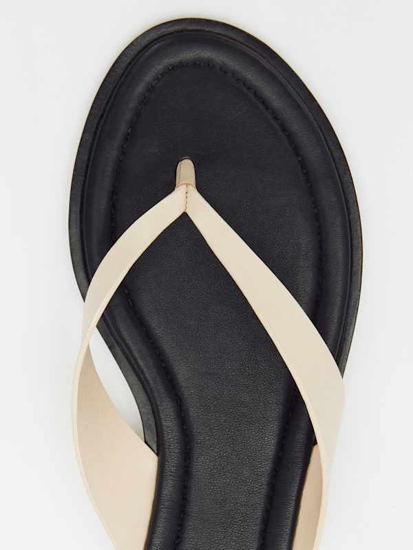 Jessie Thong Sandal - Almond Black